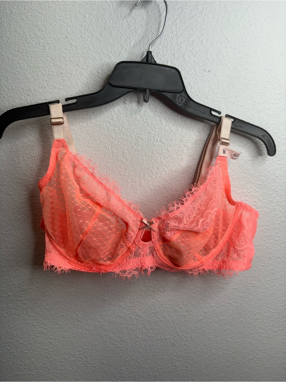 NWT Victoria’s Secret Dream Angels Unlined Demi Bra Size 40C